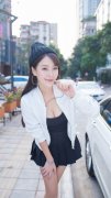 長腿短裙性感美女高清手機壁紙