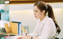 《金秘書(shū)為何那樣》樸敏英劇照桌面壁紙
