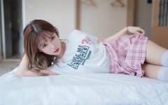超甜極品美女短裙壁紙