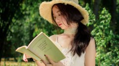 高清憂(yōu)郁氣質(zhì)長(zhǎng)裙女生圖片壁紙