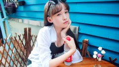 清新可愛的美少女電腦壁紙